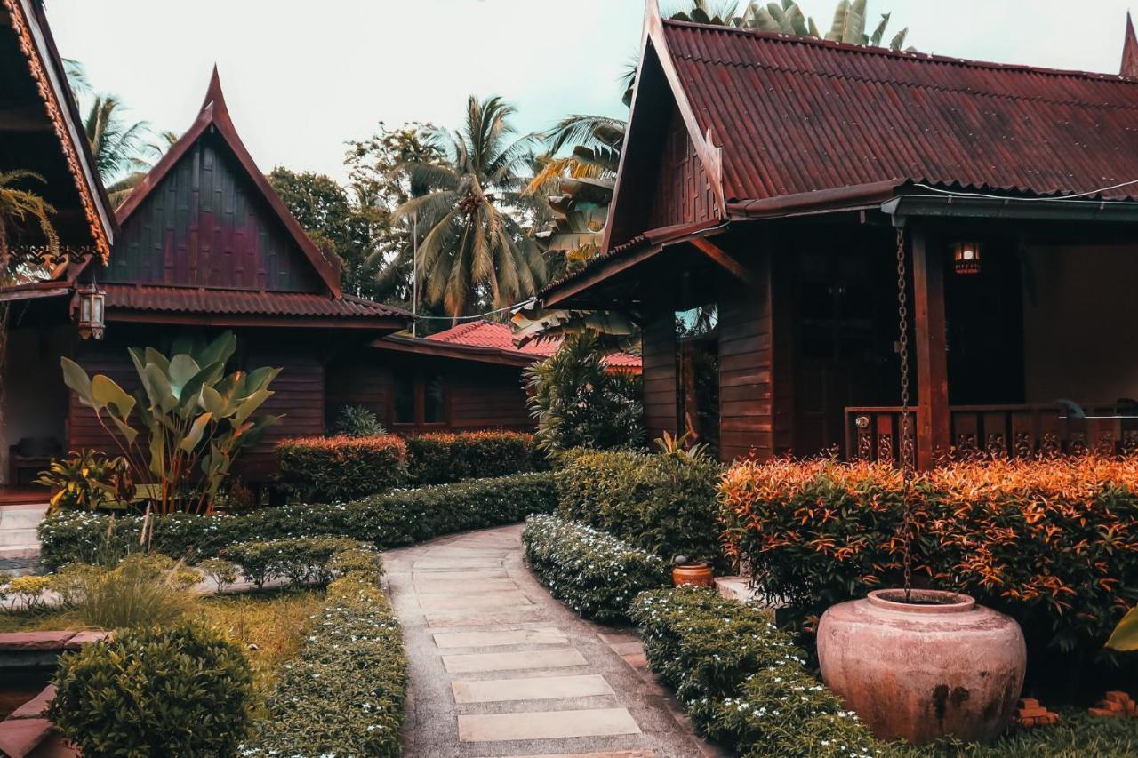 Hotel Leeloo Paradise à Khanom Extérieur photo