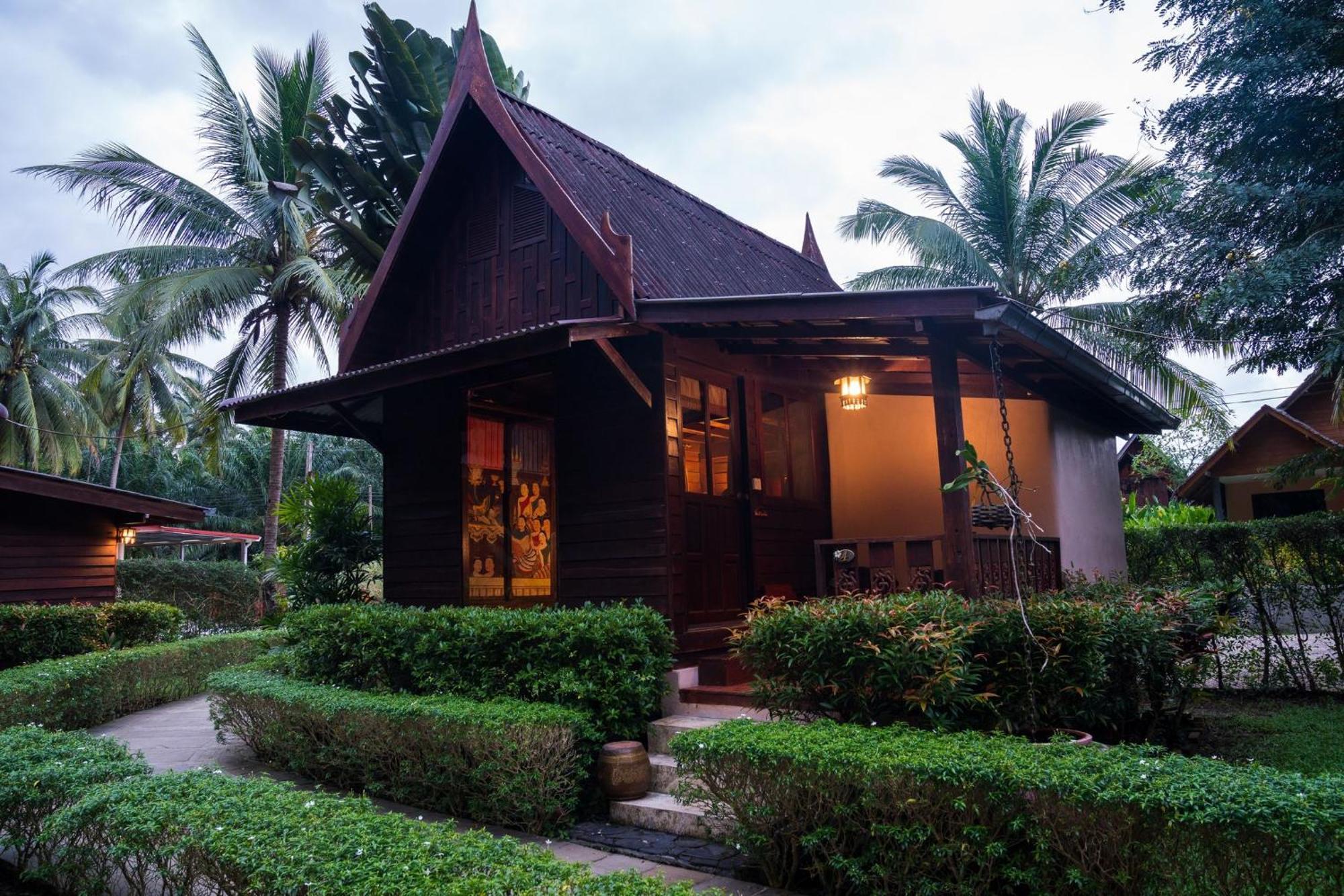 Leeloo Paradise Khanom Extérieur photo